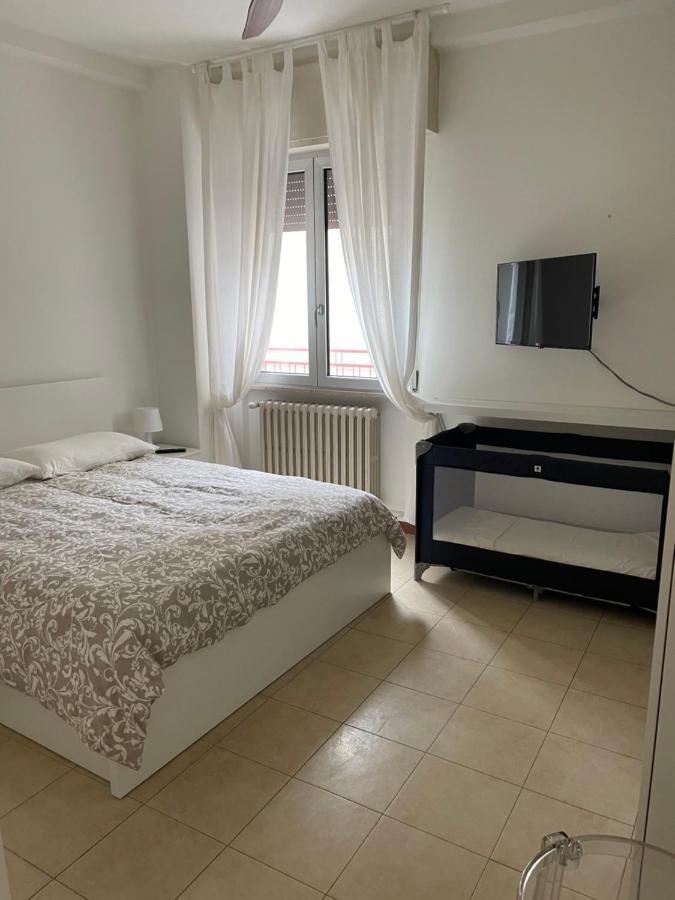 Apartment Viale Pascoli Due *